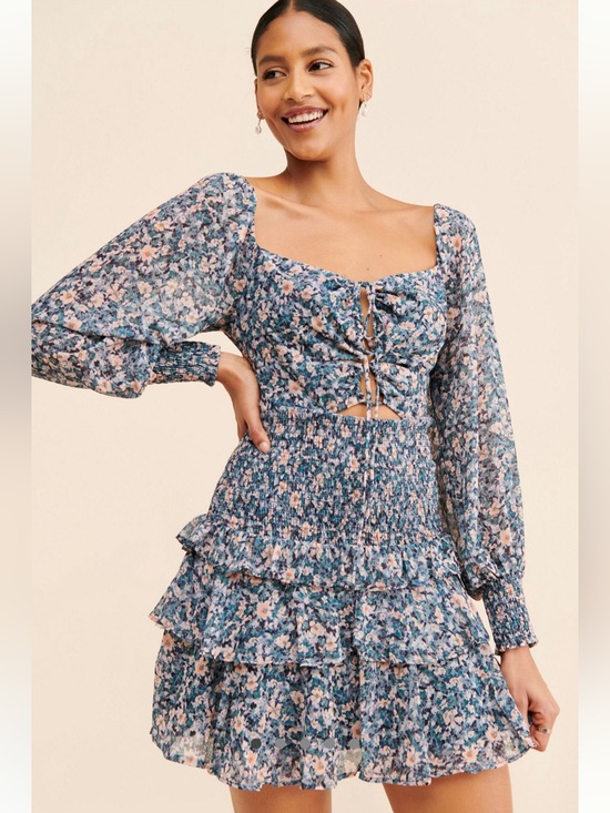 Astr Dresses & Skirts - NWT ASTR the Label Marietta Dress